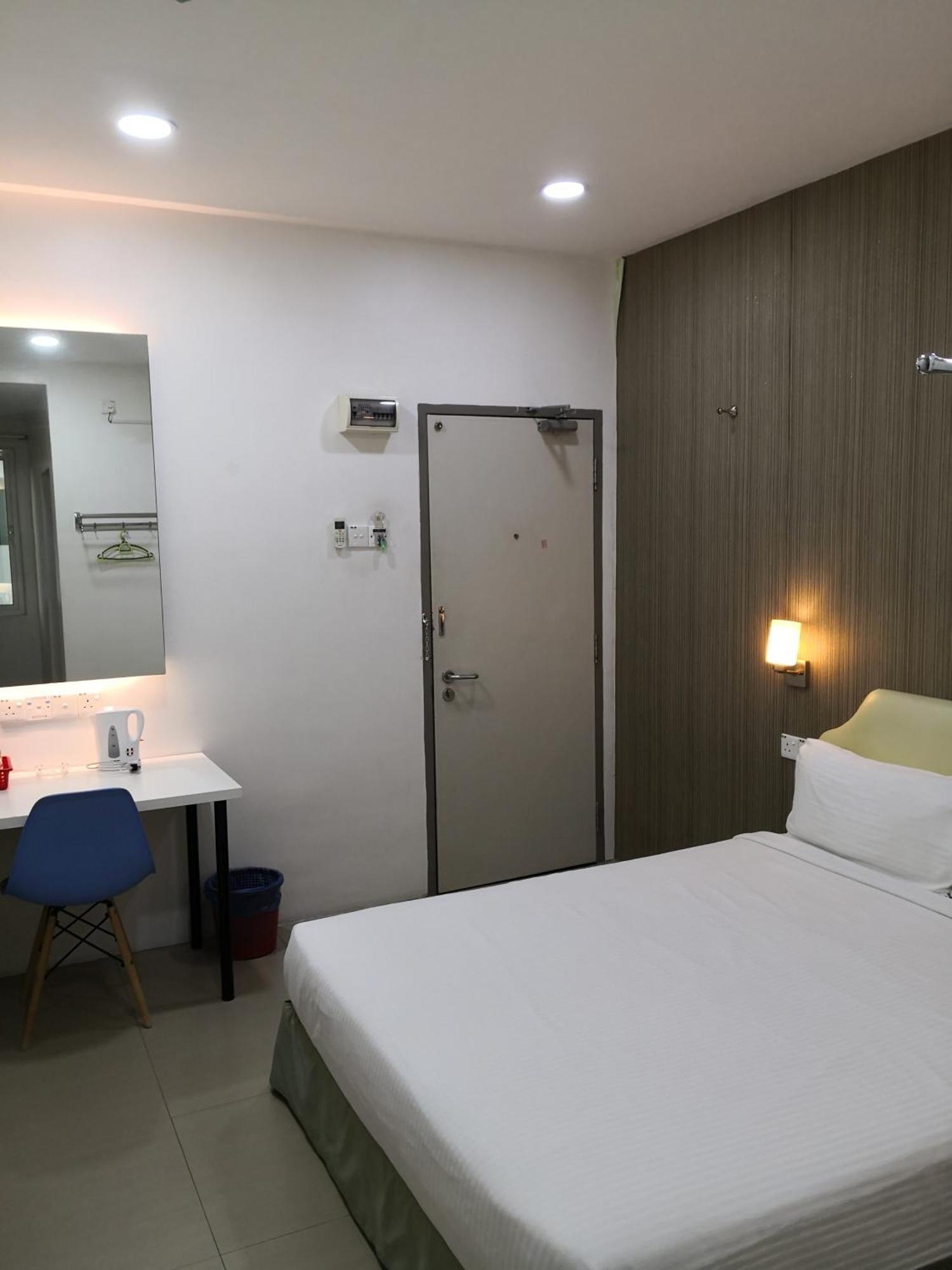 Summer Green Lodge كوانتان الغرفة الصورة